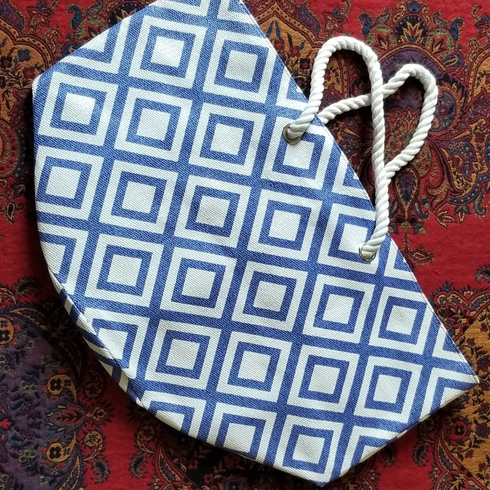 🎈HP🎈Beach Large Straw Tote Geometric pattern. - Picture 3 of 6